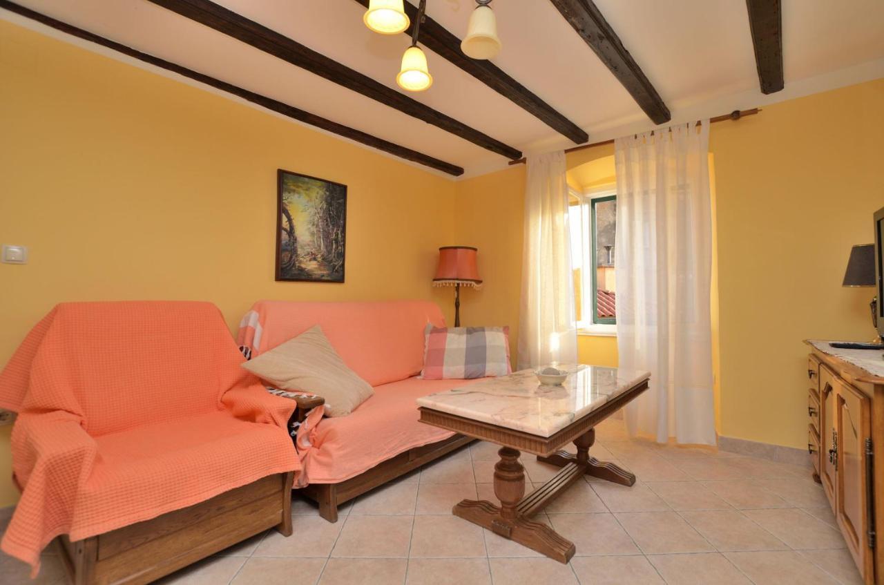 Apartamento Stari Grad