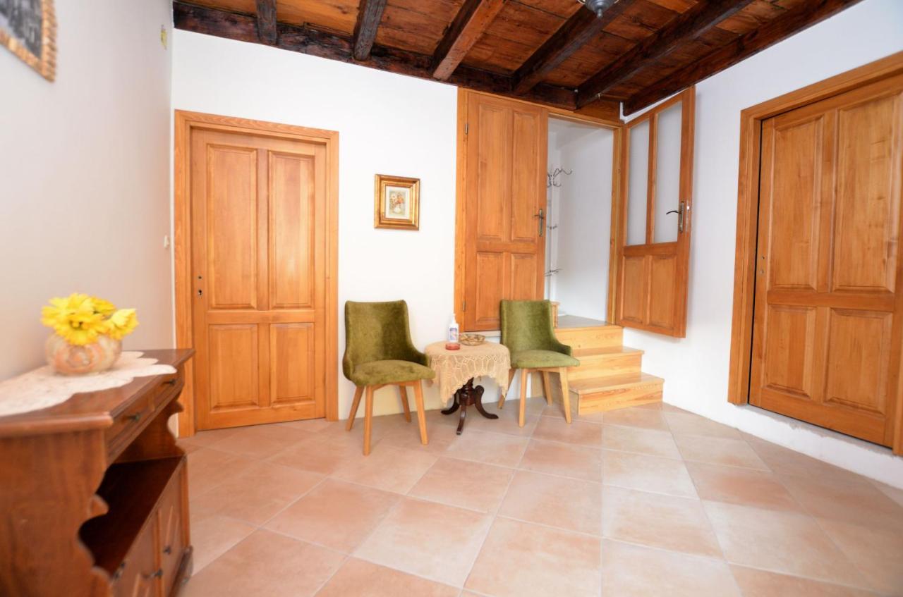 Stari Grad Apartamento *